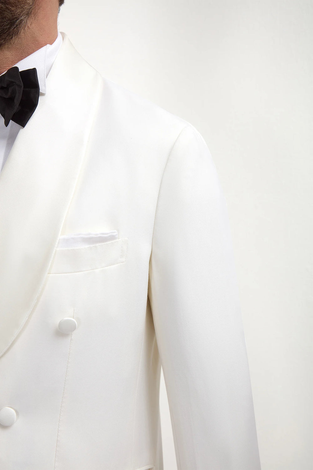 White Double-Breasted Tuxedo Jacket, men's white tuxedo jacket, elegant white evening jacket, formal white double-breasted jacket, breathable tuxedo jacket, veste de smoking blanche croisée, veste élégante de soirée pour hommes, veste formelle blanche croisée, giacca da smoking bianca doppiopetto, giacca elegante da sera, giacca formale bianca doppiopetto.