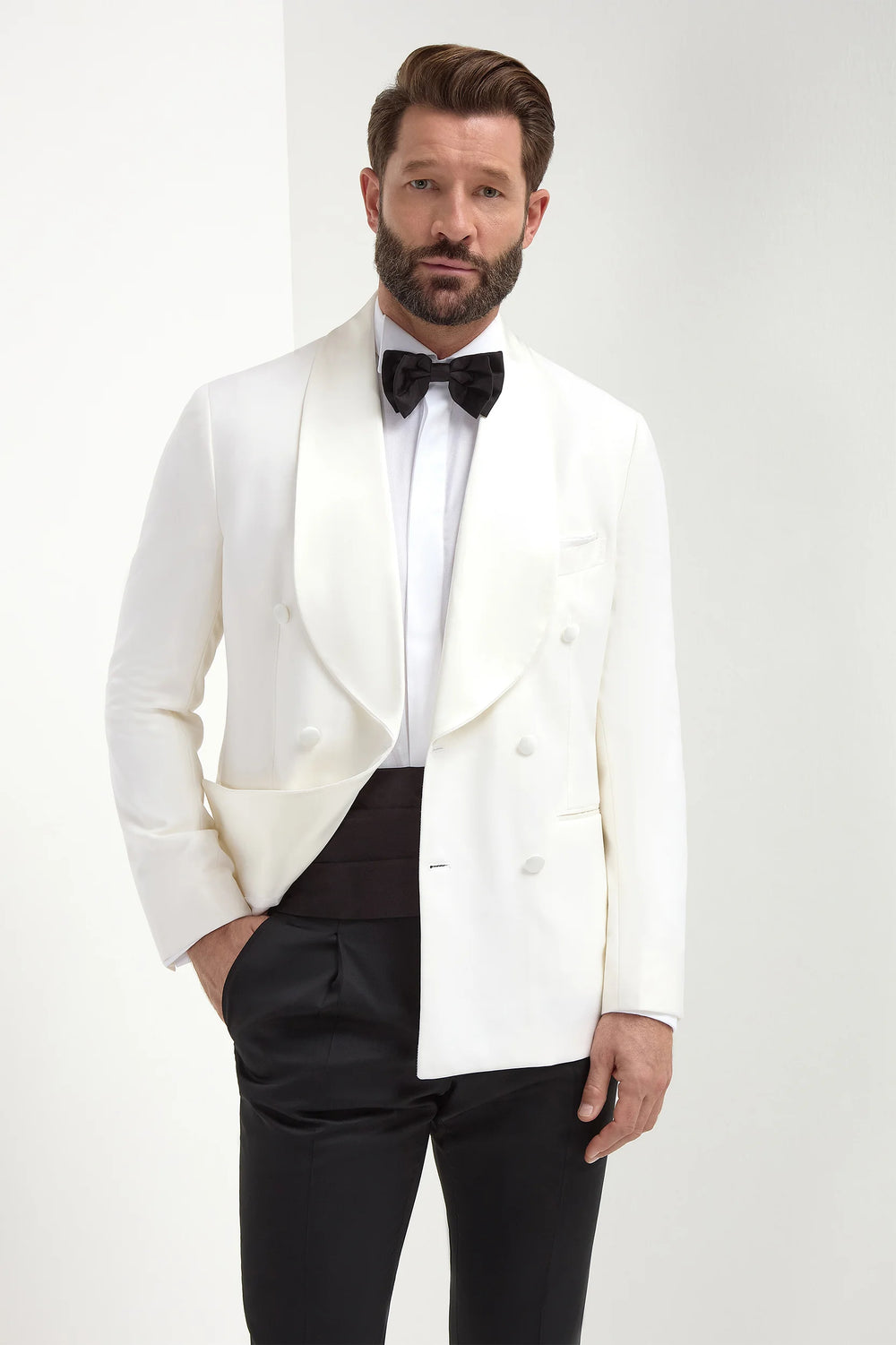 White Double-Breasted Tuxedo Jacket, men's white tuxedo jacket, elegant white evening jacket, formal white double-breasted jacket, breathable tuxedo jacket, veste de smoking blanche croisée, veste élégante de soirée pour hommes, veste formelle blanche croisée, giacca da smoking bianca doppiopetto, giacca elegante da sera, giacca formale bianca doppiopetto.