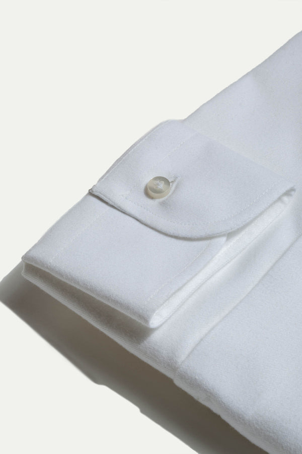 brushed cotton shirt, chemise coton brossé, brushed cotton white shirt, button down brushed cotton shirt, white button down shirt, white button down shirt fall, white button down shirt winter, warm button down shirt, chemise blanche automne, chemise blanche hiver, chemise blanche col boutonné, chemise blanche coton brossé