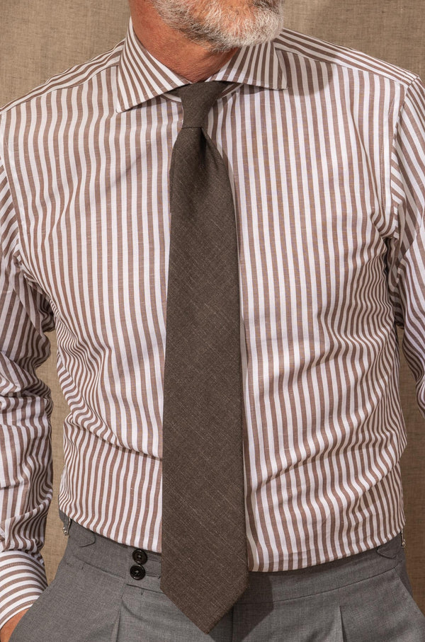 brown striped shirt, chemise à rayures marron, chemise marron à rayures, brown striped shirt