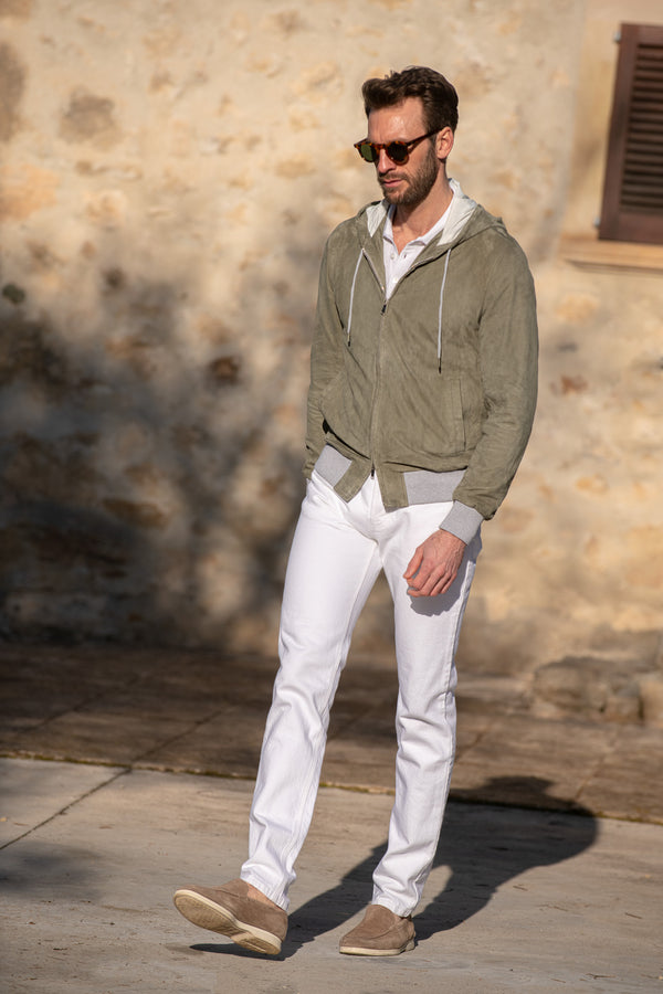 Giubbotto bomber con cappuccio in suede Salvia – Made in Italy