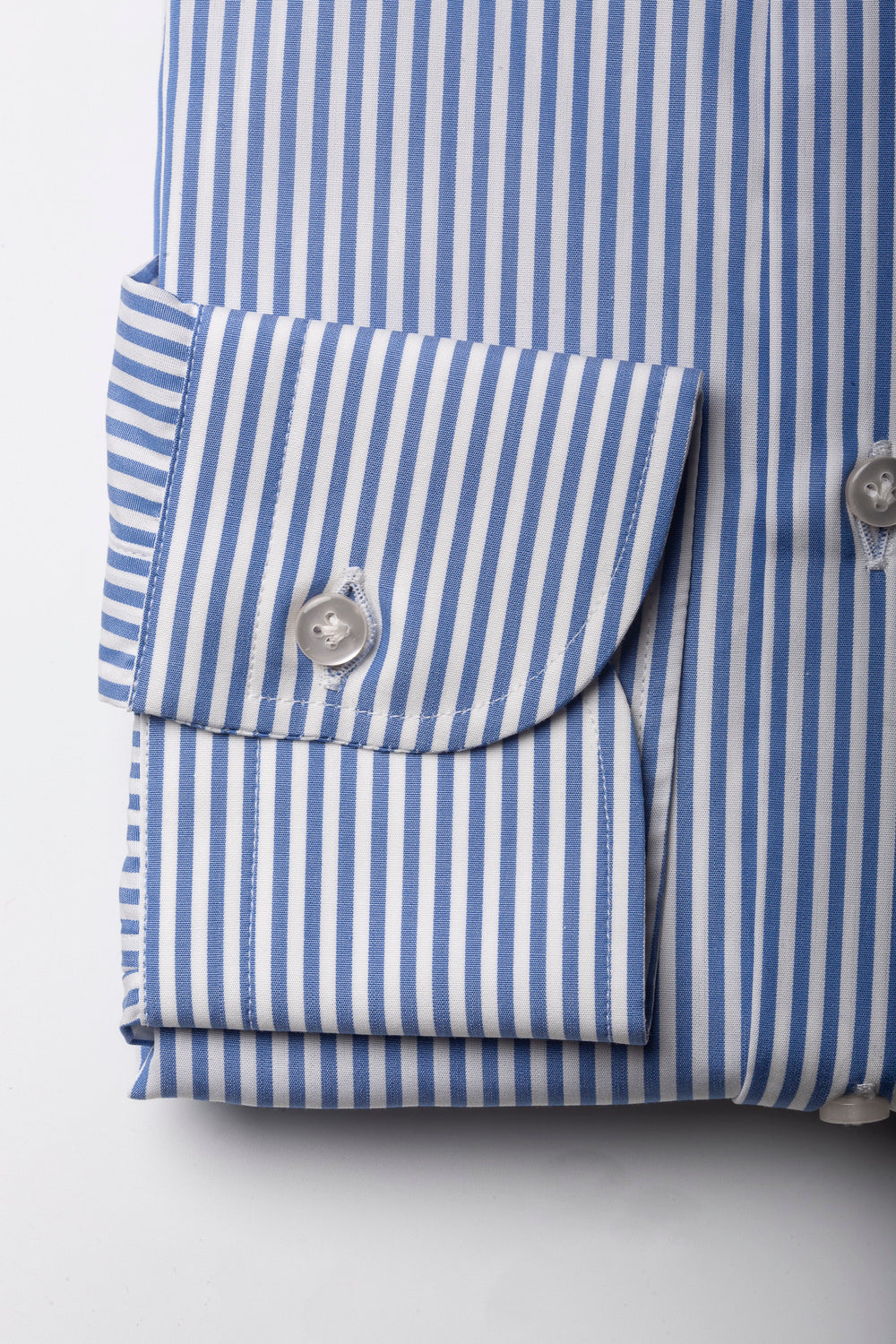 Camicia in cotone, camicia estiva, cotone italiano, stile italiano, camicia made in italy, estate italiana, Chemise en coton, chemise d'été, coton italien, style italien, chemise fabriquée en Italie, été italien, Cotton shirt, summer shirt, Italian cotton, Italian style, shirt made in italy, Italian summer,