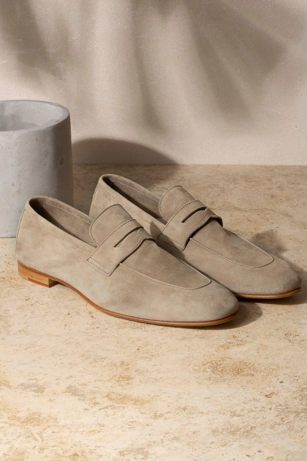 beige Loro Piana loafers, mocassins Loro Piana beige ciel, beige summer walks, summer walks beige, beige summer loafers,beige suede loafers men, mocassins d'été beige , mocassins beige été homme suède, mocassino beige, mocassino estivo beige  mocassino elegante estivo, mocassino elegante